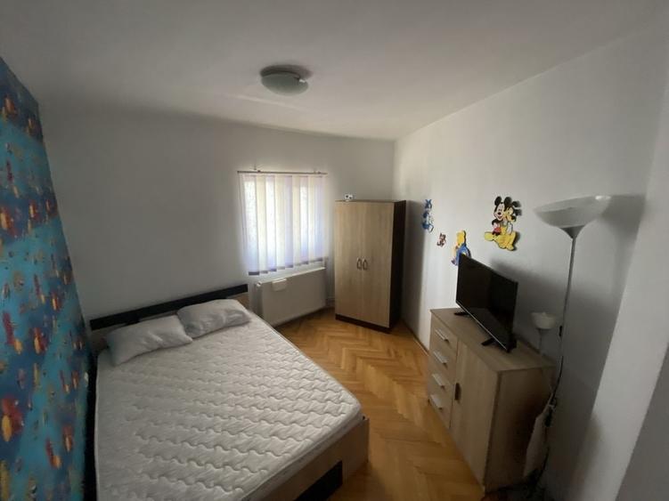 Apartament cu 4 camere decomandat în Șagului