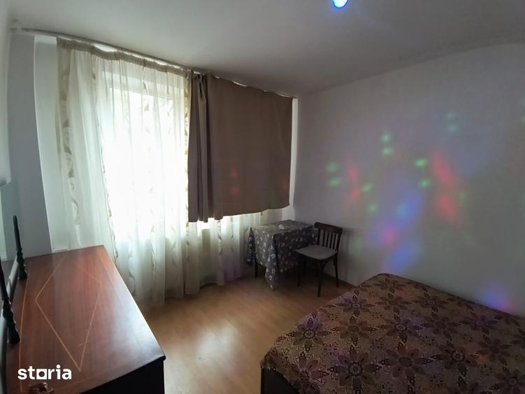Apartament cu 2 camere decomandat, mobilat în Policlinica