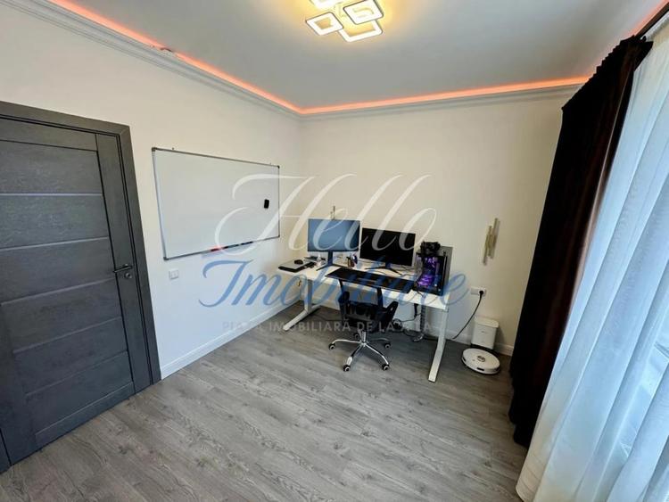 Apartament cu 3 camere decomandat în Florești