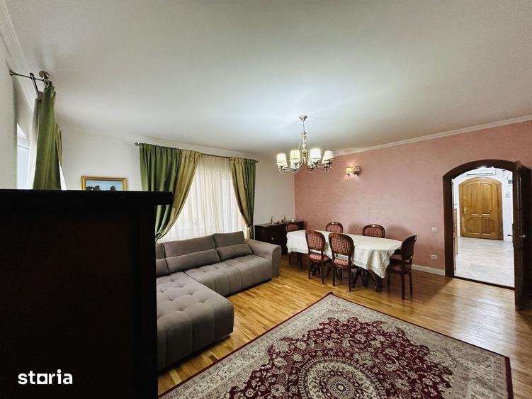 Apartament cu 4 camere în Sub Arini