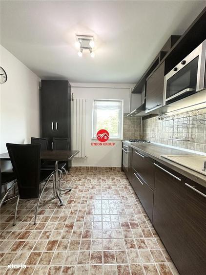 Apartament cu 3 camere decomandat în Central