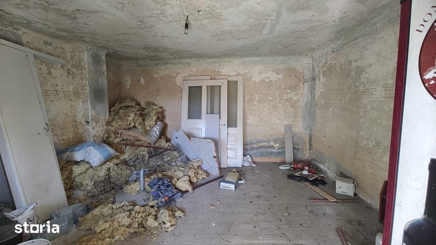 Casă cu 2 camere cu Teren 1330 Mp în Rapoltu Mare