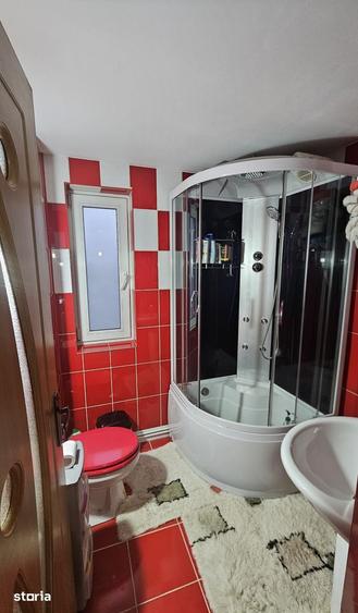 Casă cu 3 camere cu Teren 260 Mp în Malu Mare