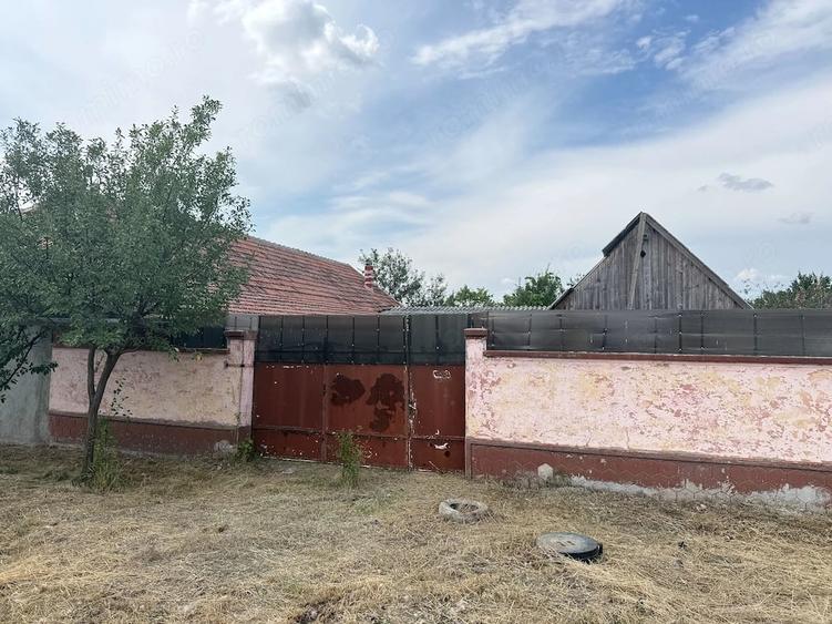 Casă cu 3 camere cu Teren 563 Mp în Caporal Alexa