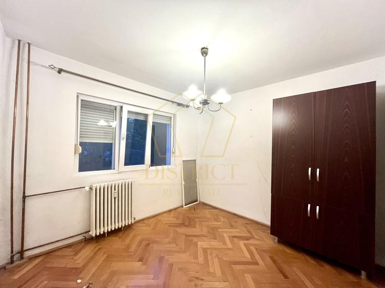 Apartament cu 3 camere semidecomandat, mobilat în Spitalul Județean