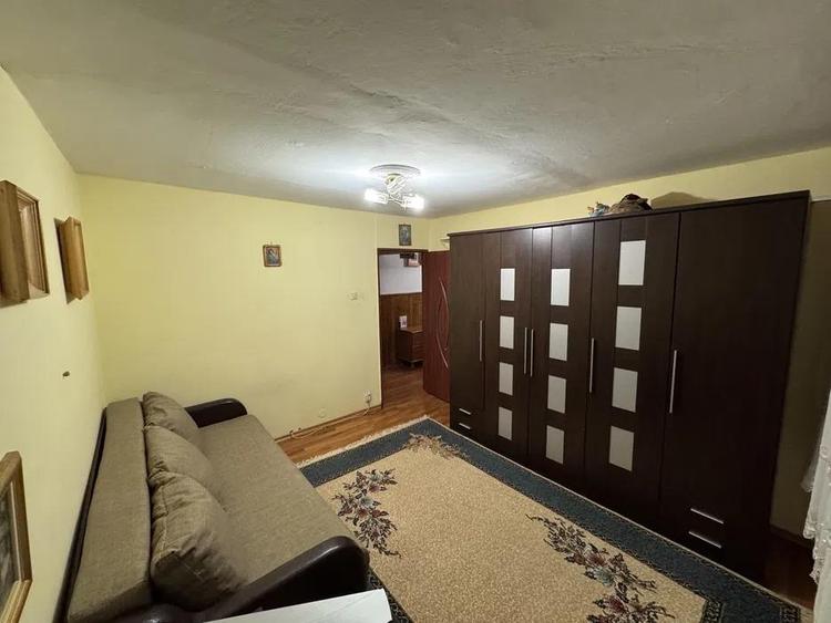 Apartament cu 2 camere decomandat, mobilat în Nicolina
