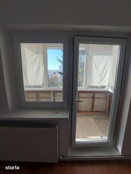 Apartament cu 3 camere în Calea București