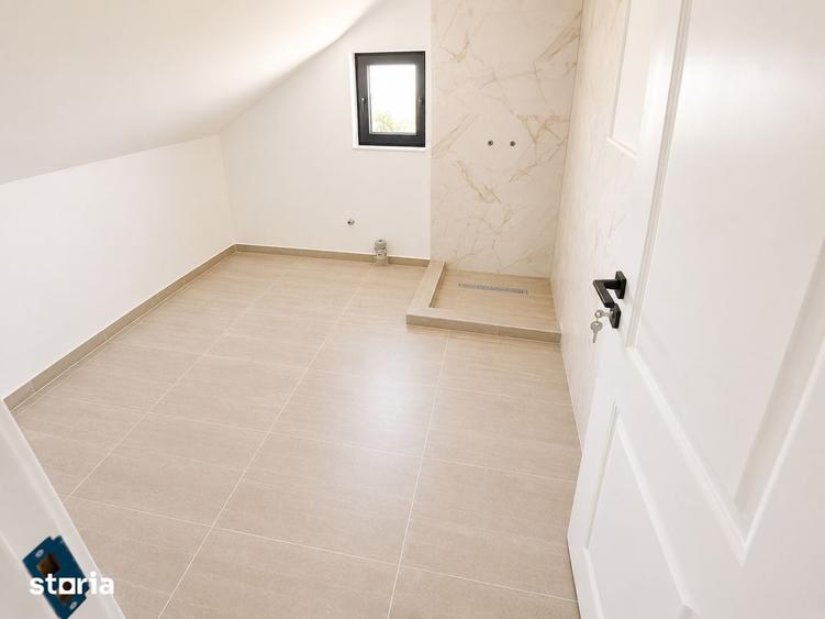 Casă cu 3 camere cu Teren 370 Mp în Podu Roș