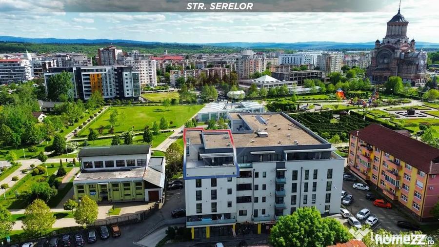 Apartament cu 4 camere nedecomandat în Central