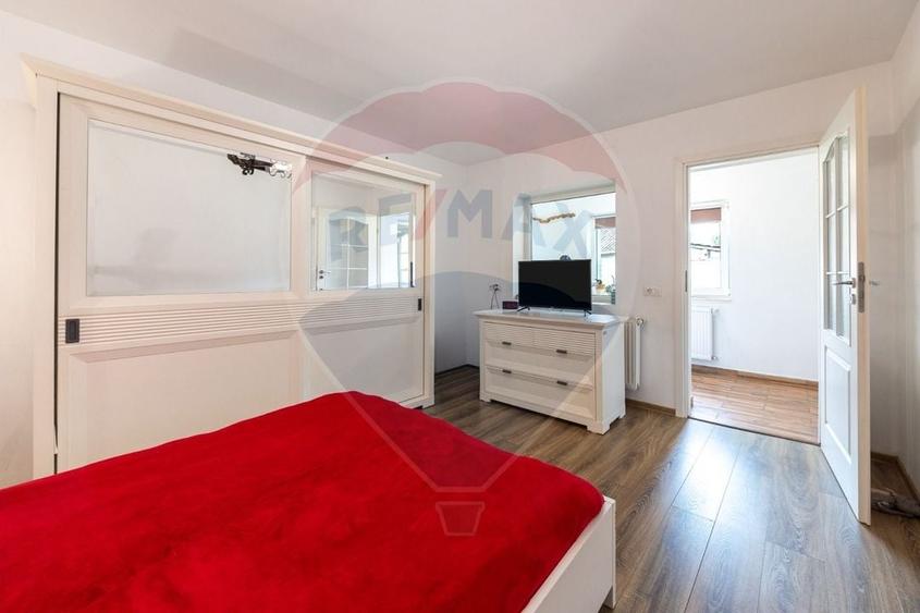 Casă individuală cu 3 camere cu Teren 1029 Mp în Purcăreni