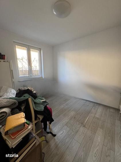 Casă cu 7 camere cu Teren 670 Mp în Recea