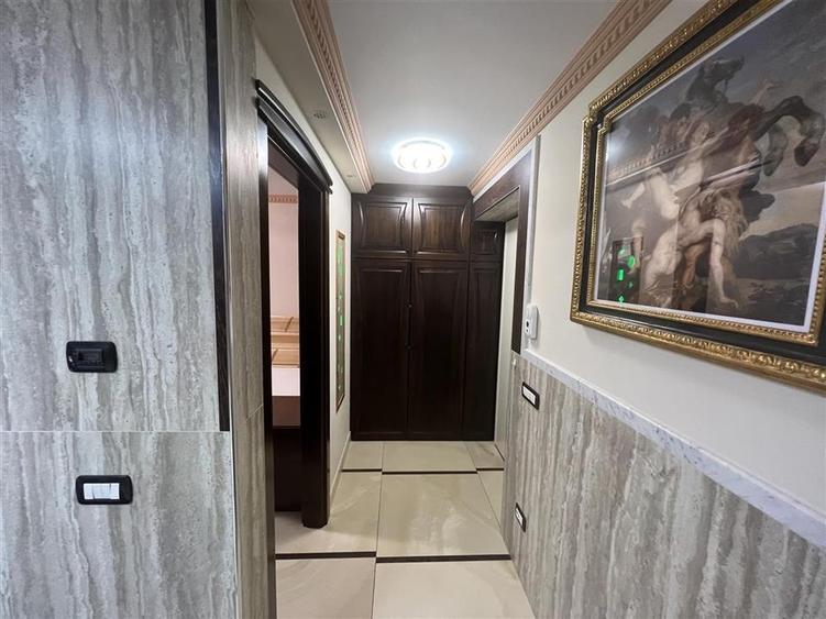 Apartament cu 3 camere decomandat, mobilat în Brăilei
