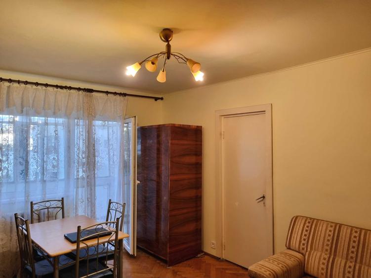 Propietar inchiriez apartament cu 3 camere in Calea Sagului - 1