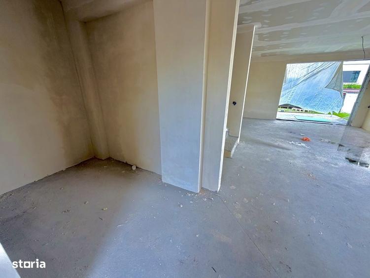 Casă cu 4 camere în Splaiul Unirii