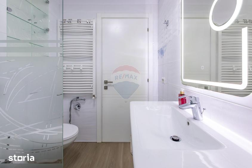 Apartament cu 3 camere decomandat în Măgura