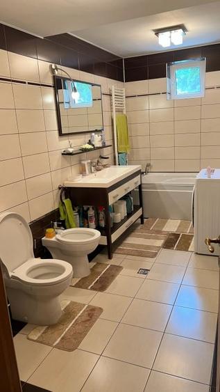 Casă individuală cu 6 camere cu Canalizare în Ștefănești