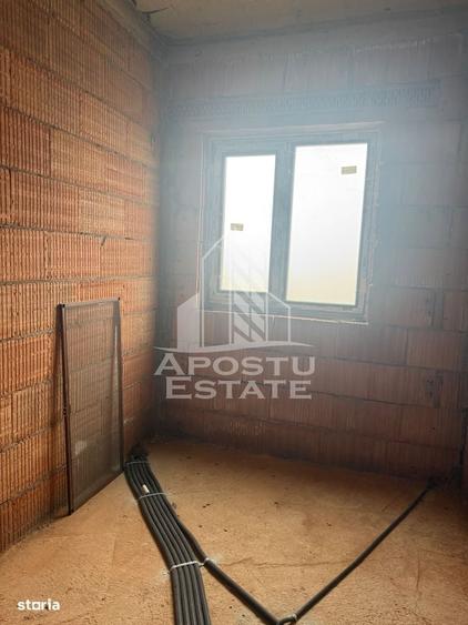 Casă cu 4 camere cu Teren 278 Mp în Bazoș
