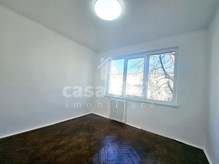 Apartament cu 3 camere decomandat în Central