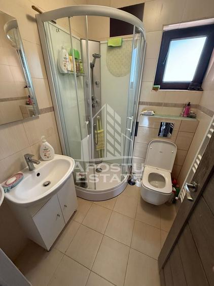 Casă individuală cu 4 camere cu Canalizare în Urseni