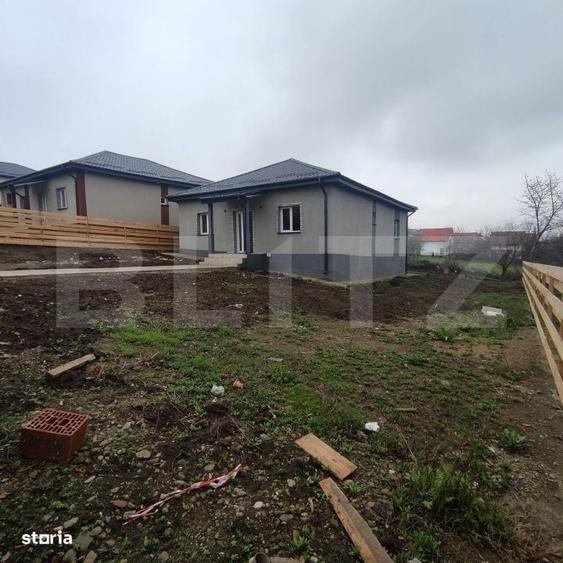 Casă cu 4 camere cu Teren 570 Mp în Tomești