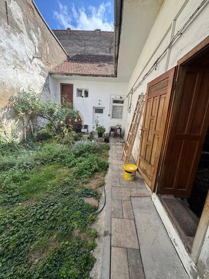 Casă individuală cu 3 camere cu Canalizare în Ultracentral