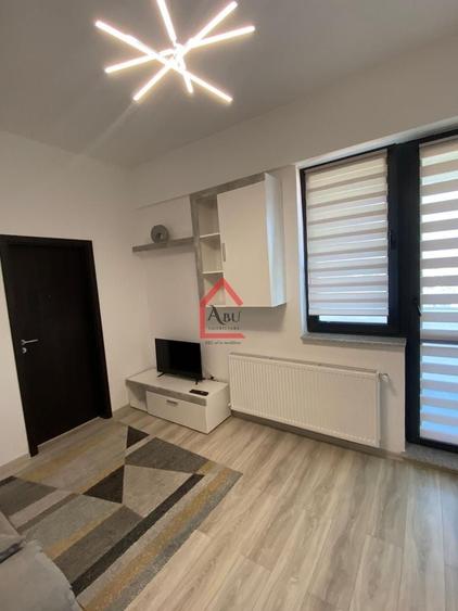 Apartament cu 2 camere semidecomandat, mobilat în Nicolina