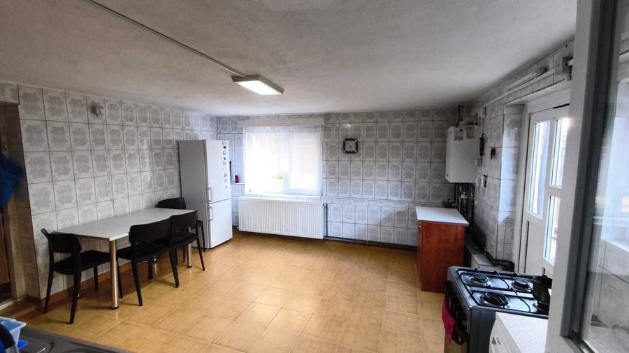Casă cu 4 camere în Gării
