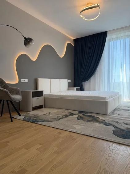 Apartament cu 3 camere semidecomandat în Băneasa