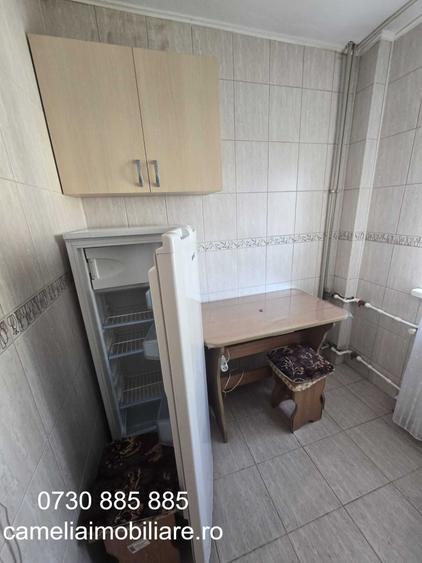 Garsonieră decomandată în Gorjului