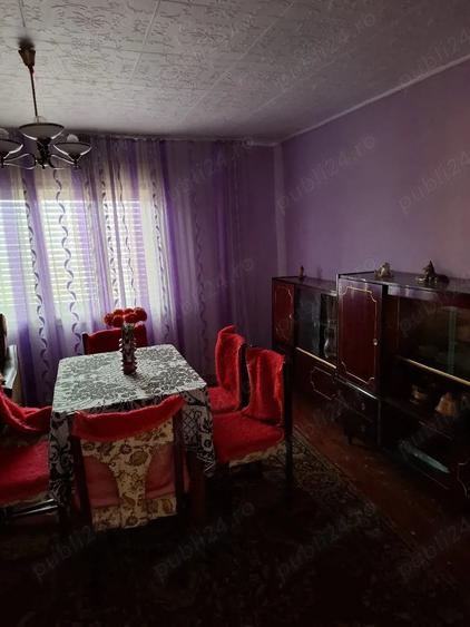 Casă cu 3 camere cu Teren 1677 Mp în Pleșcuța