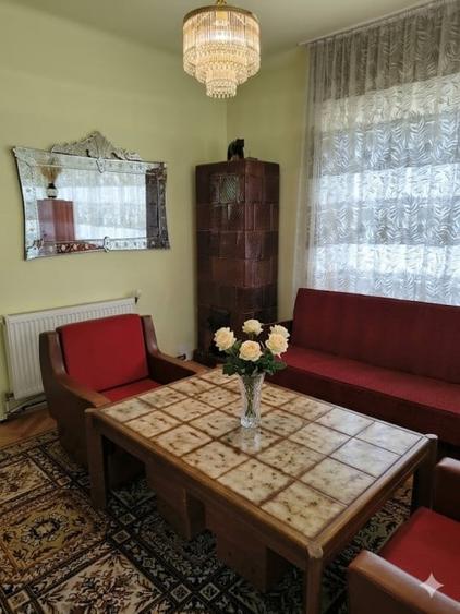 Apartament cu 4 camere semidecomandat, mobilat în Central
