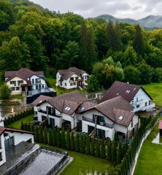 Duplex cu 4 camere cu Teren 350 Mp în Noua