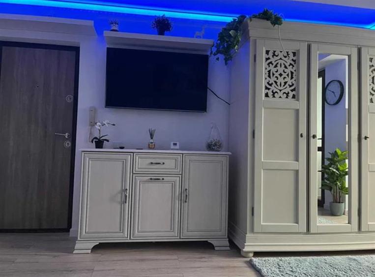 Garsonieră decomandată în Aeroport