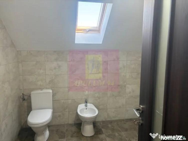 Casă cu 5 camere cu Teren 410 Mp în Țegheș