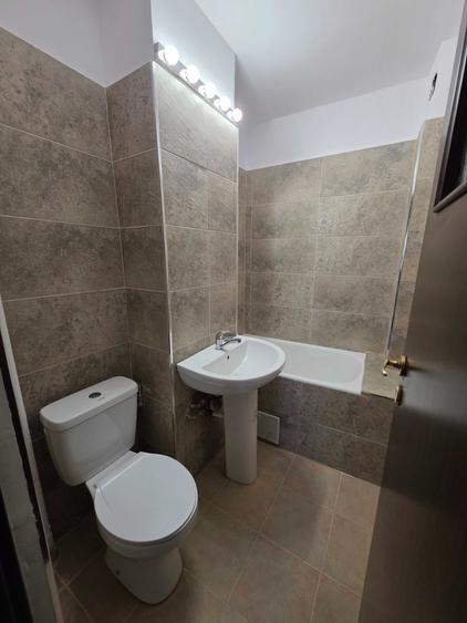 Apartament cu 3 camere decomandat în Vest