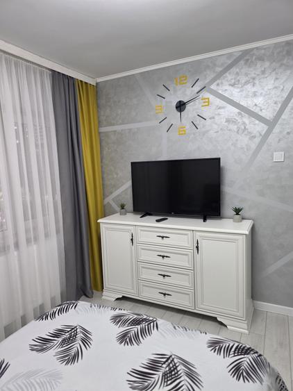 Apartament cu 2 camere decomandat în Exterior Vest