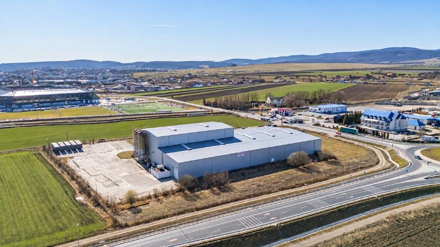 Spațiu industrial, de 5,700 mp, în Arcuș