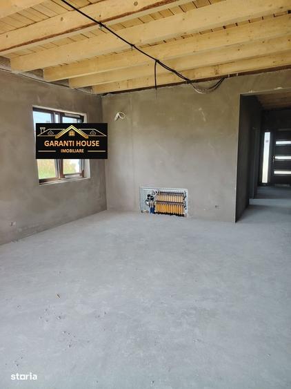 Casă cu 4 camere în Central