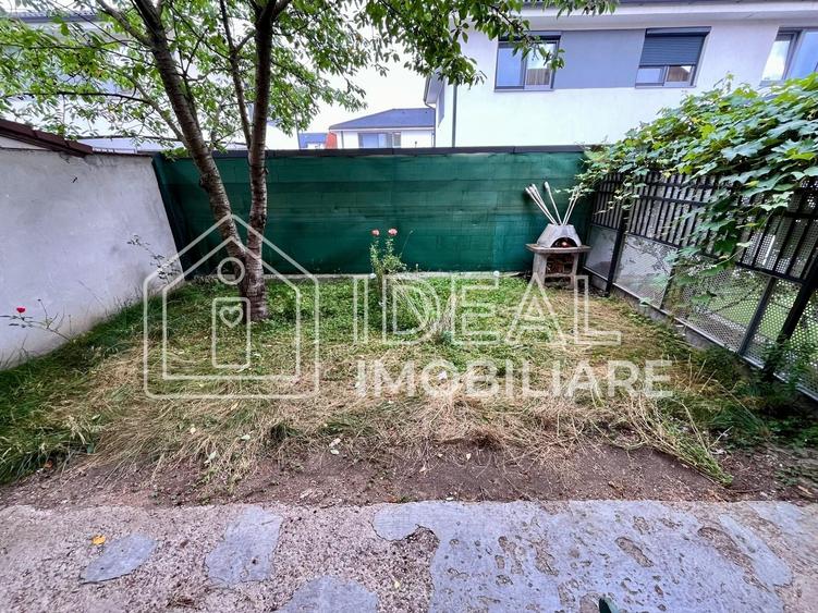 Casă individuală cu 5 camere cu Canalizare în Șelimbăr