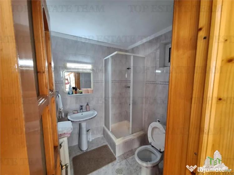 Casă cu 4 camere cu Teren 390 Mp în Central