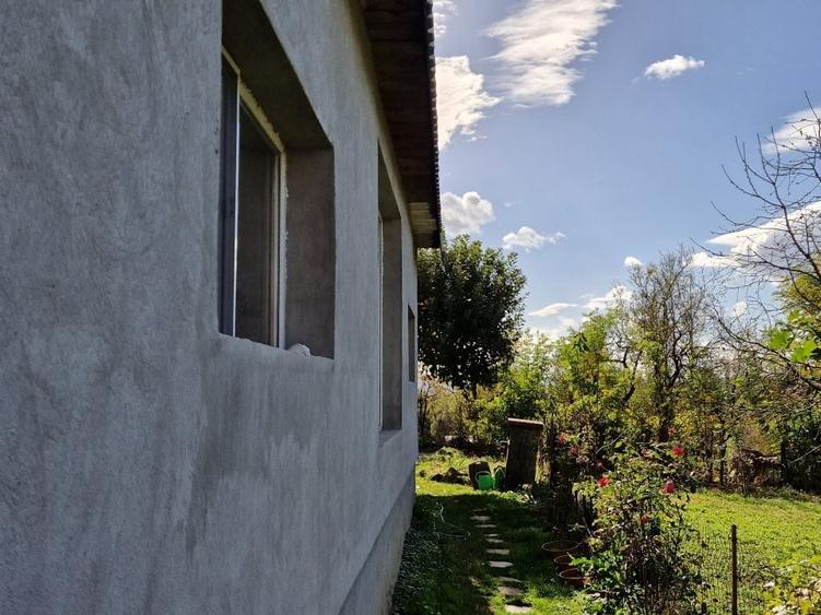 Casă individuală cu 5 camere cu Canalizare în Ocoliș