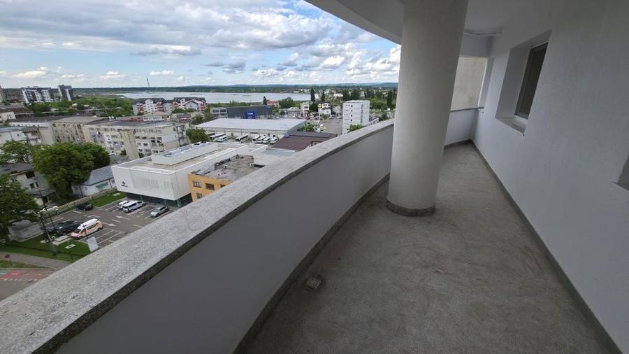 Apartament cu 3 camere decomandat în Valea Moșneagului