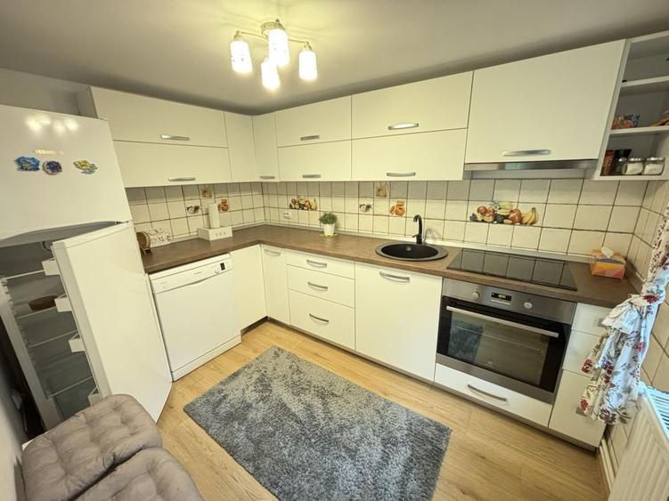 Casă cu 3 camere în Lunca