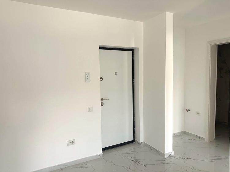 Apartament cu 2 camere semidecomandat în Sud