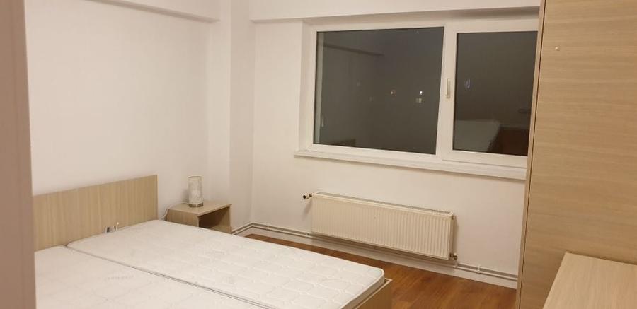 Apartament 3 camere liber la vanzare zona Centrul Civic - 3