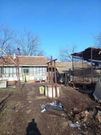 Casă cu 6 camere cu Teren 2191 Mp în Căldărușeanca