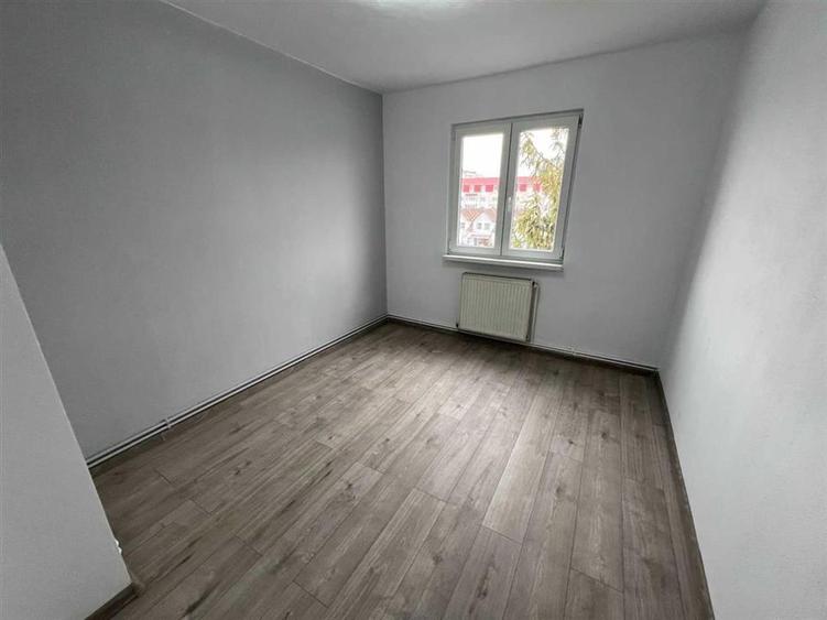 Apartament cu 2 camere semidecomandat în Hipodrom 4