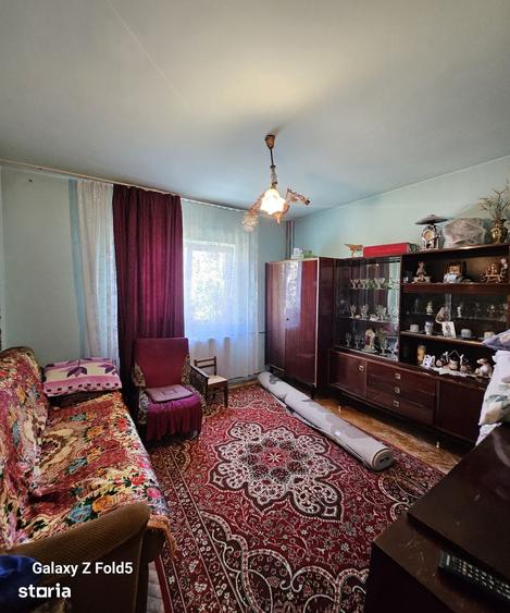 Apartament cu 3 camere în Calea Aradului