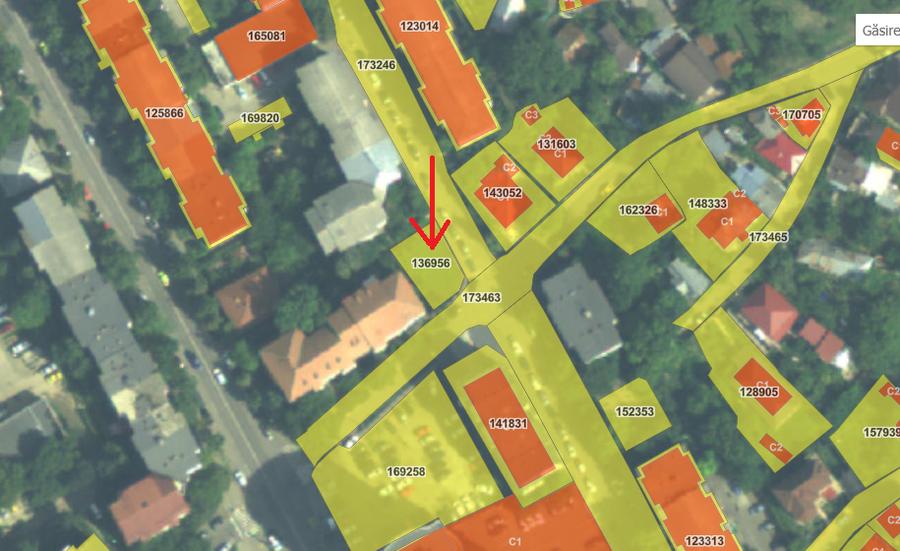 Teren Construcții intravilan de 253 mp, în Podul de Fier