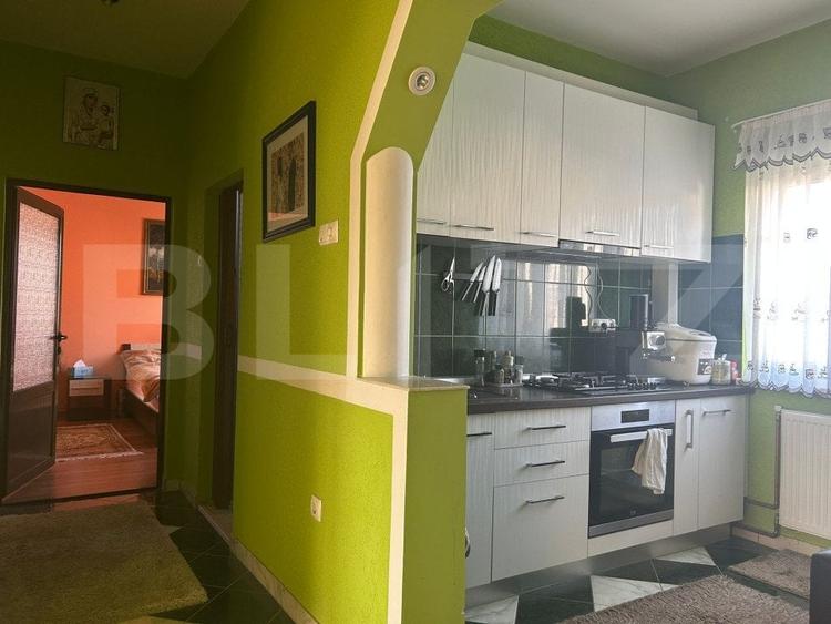Duplex cu 9 camere cu Garaj în Botizului